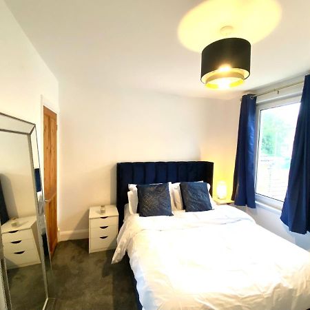 Medway Getaway - 3 Bed Home With Luxury Bathroom Chatham  Eksteriør billede
