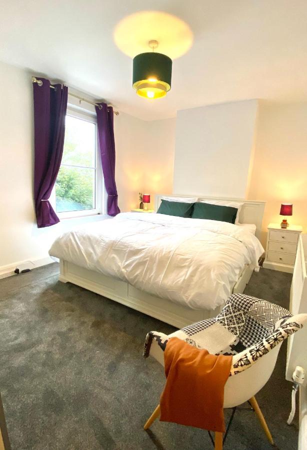 Medway Getaway - 3 Bed Home With Luxury Bathroom Chatham  Eksteriør billede