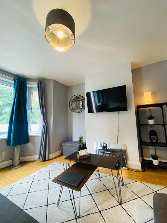 Medway Getaway - 3 Bed Home With Luxury Bathroom Chatham  Eksteriør billede