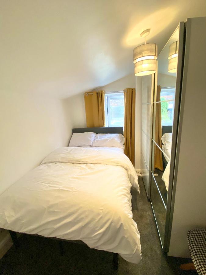 Medway Getaway - 3 Bed Home With Luxury Bathroom Chatham  Eksteriør billede