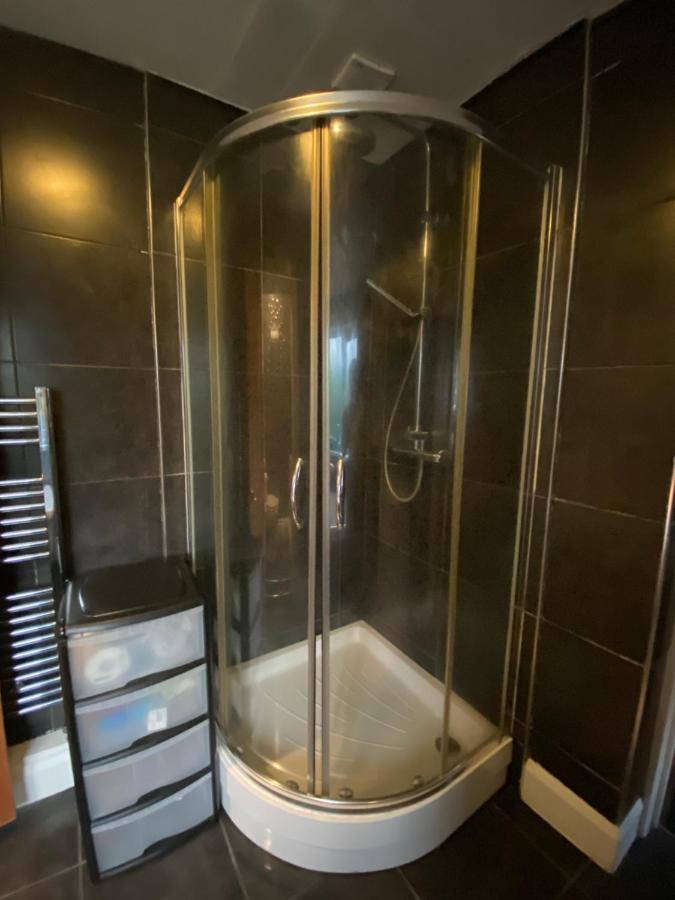 Medway Getaway - 3 Bed Home With Luxury Bathroom Chatham  Eksteriør billede